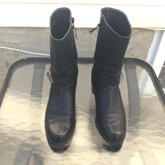 Stuart Weitzman Leather Boots, Size 7.5M - Picture 3 of 6